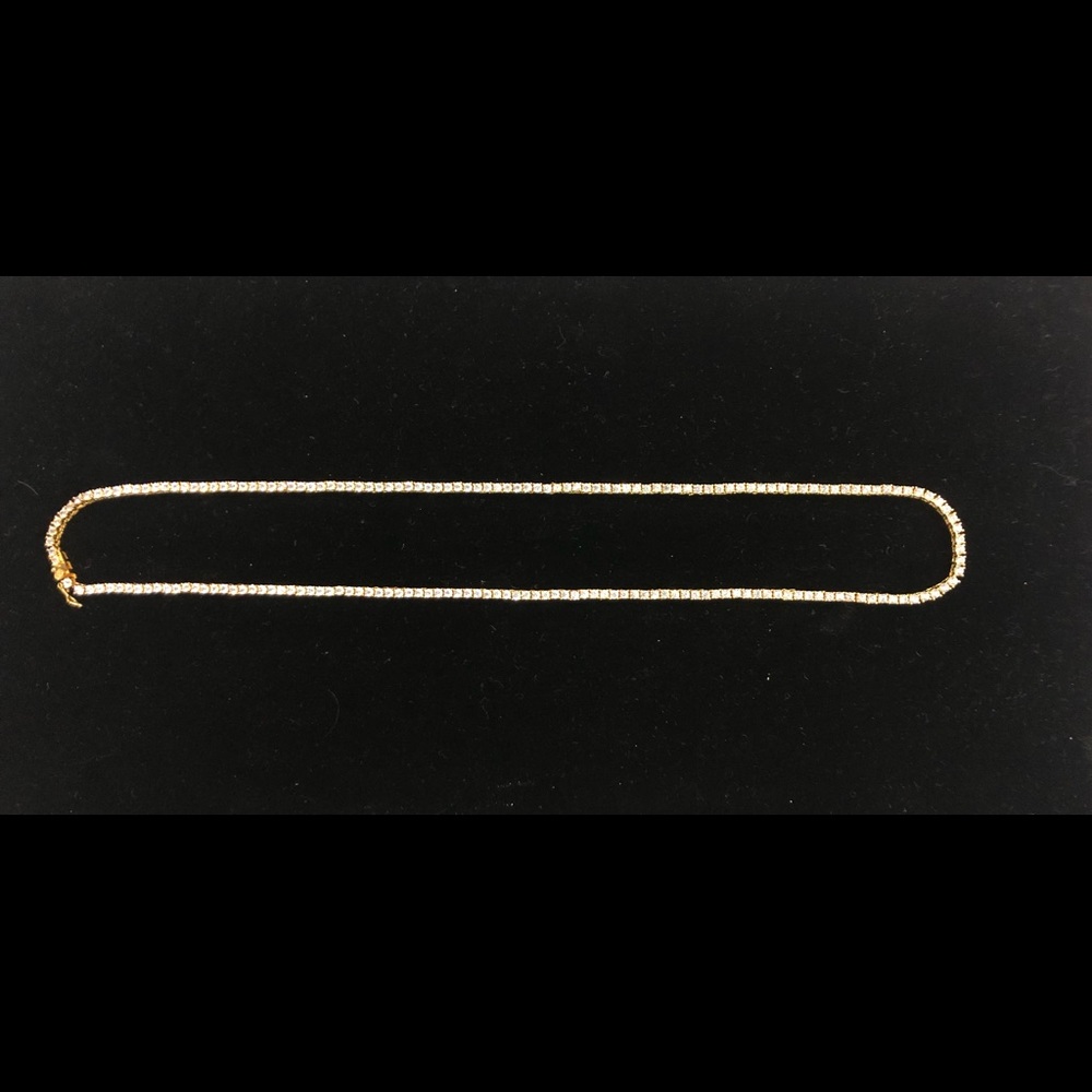 22 in. Gold tennis chain with diamonds